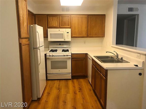 4th image of 5223 Caspian Springs Dr Unit 201