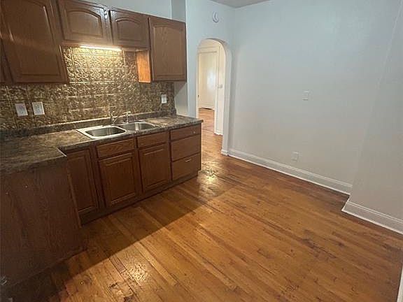 5th image of 819 Mildred Ave