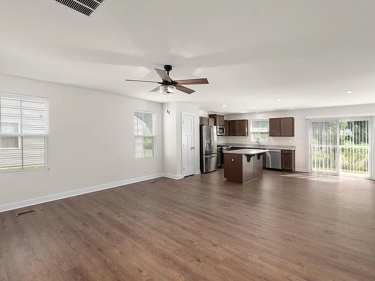22639 Terri Ln — Photo 3