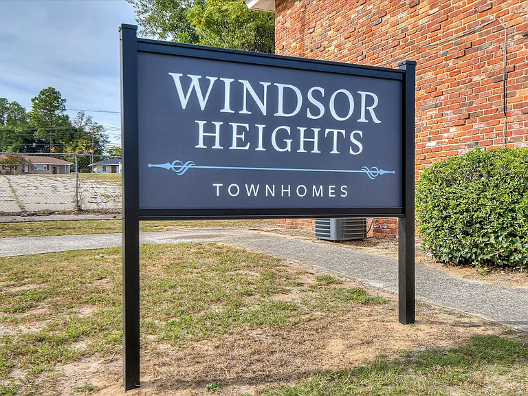 Windsor Heights — Photo 36