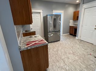 85 4th St #1, New Haven, CT 06519