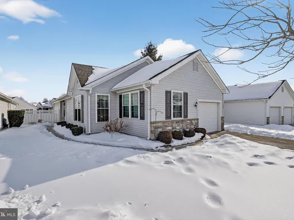 1806 Red Fox Ln, Glen Mills, PA 19342