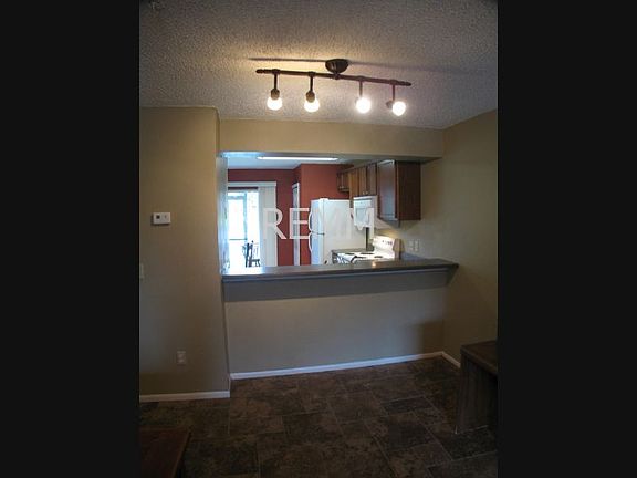 5th image of 120 Reserve 104 Cir