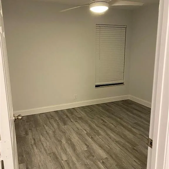 3350 Jaywood Ter #J122 — Photo 10