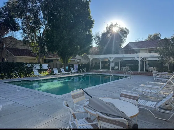 18808 Mandan St APT 304, Santa Clarita, CA 91351