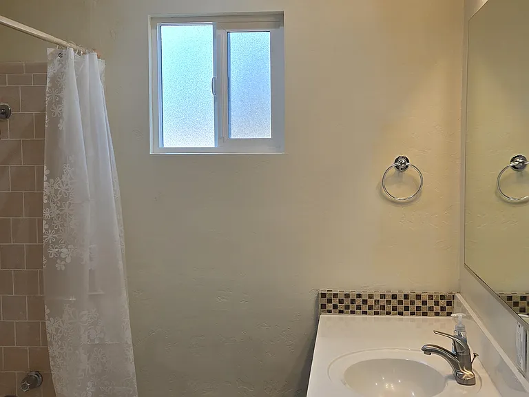 1125 S Mountain St — Photo 7