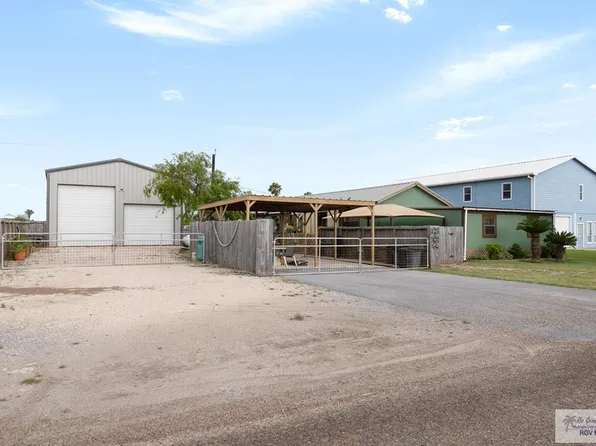 725 Baffin Dr, Port Mansfield, TX 78598