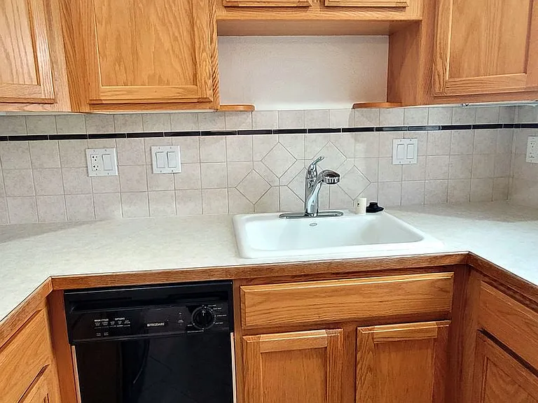 905 Abbot St #A & B — Photo 13