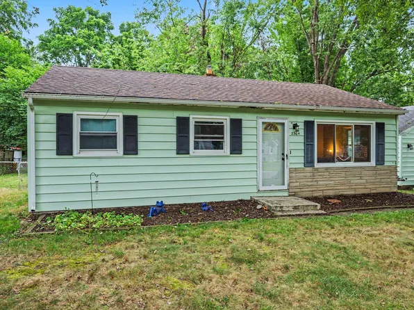 2304 Mapleview Ave, Portage, MI 49024