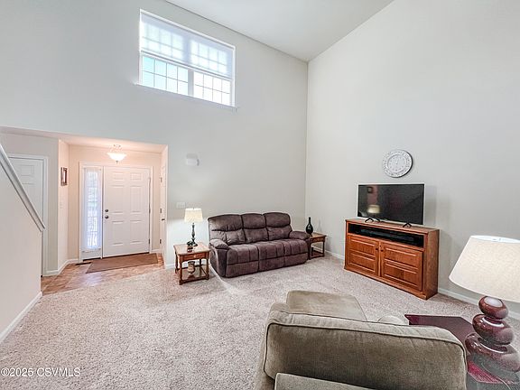 4th image of 71 N Oakwood Ln