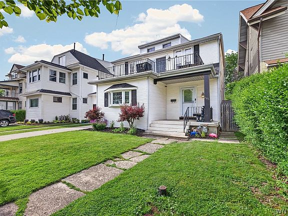 2nd image of 785 Crescent Ave