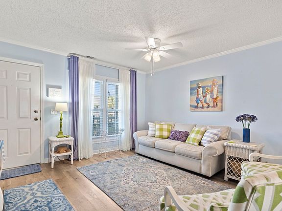 4th image of 9421 Timber Row