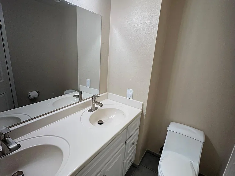 Upstairs Hallway Bathroom