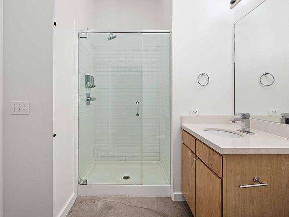 4th image of 507 Sabine St APT 304
