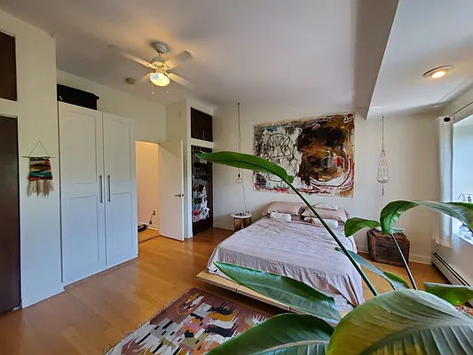 Rented by Compass | media 25