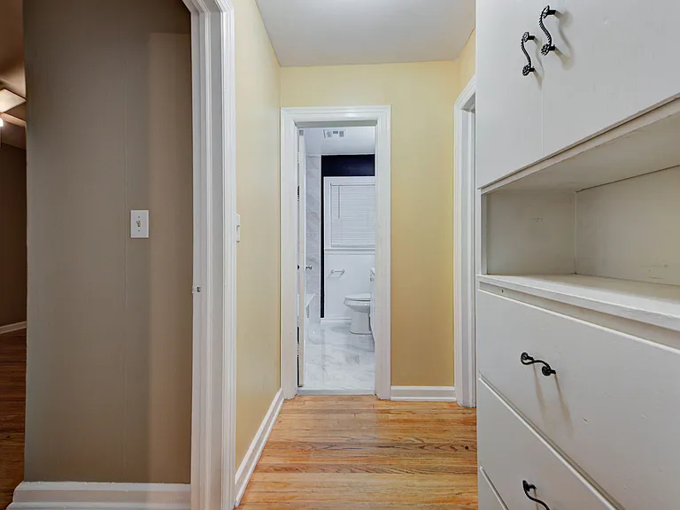 1005 W Eufaula St — Photo 15