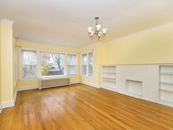 4th image of 6630 N Maplewood Ave #2