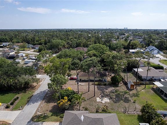 5th image of 18250 OAK RD