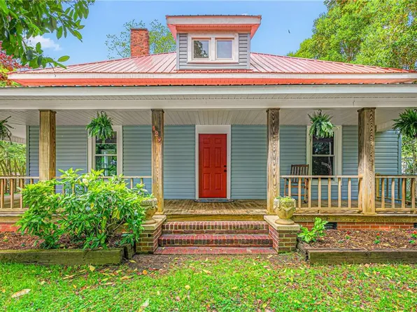 429 N Asheboro St, Liberty, NC 27298