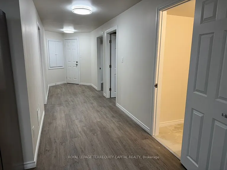 127 Birkhall Pl #LOWER — Photo 8