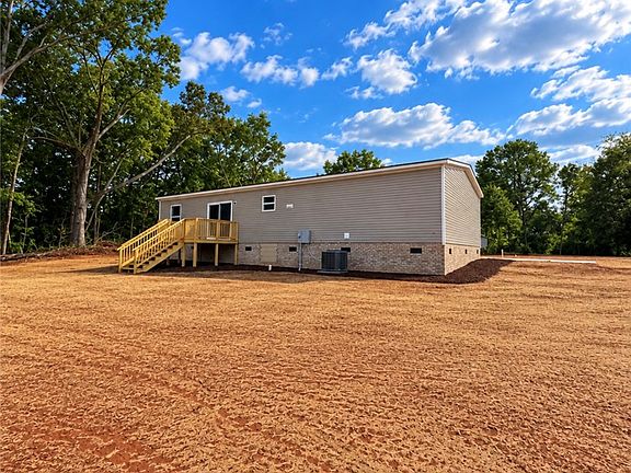 3rd image of 1411 Slaton Rd