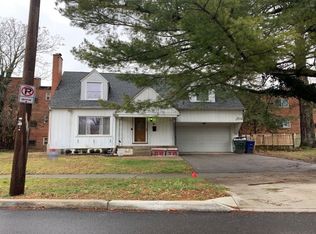 10 Blenheim Rd, Columbus, OH 43214