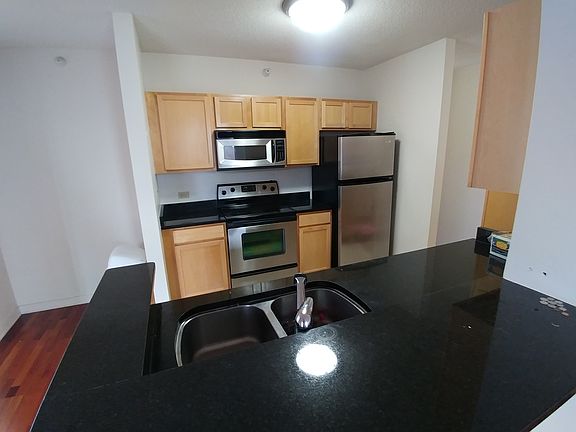 5th image of 222 N Columbus Dr APT 1409
