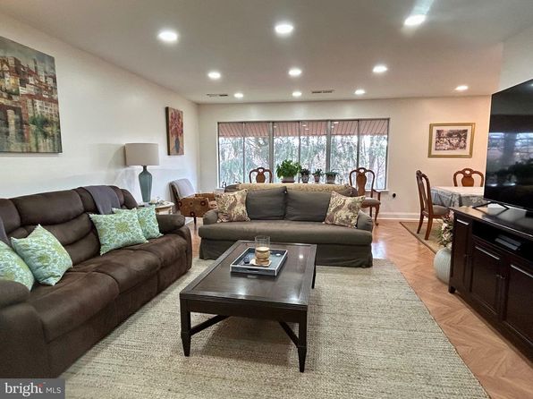 18624 Walkers Choice Rd APT 6