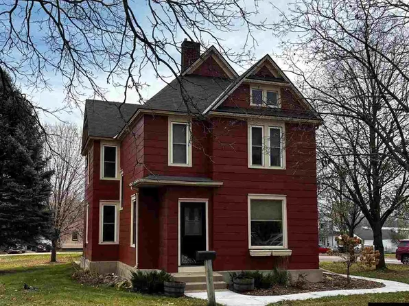 1023 S Minnesota Ave, Saint Peter, MN 56082