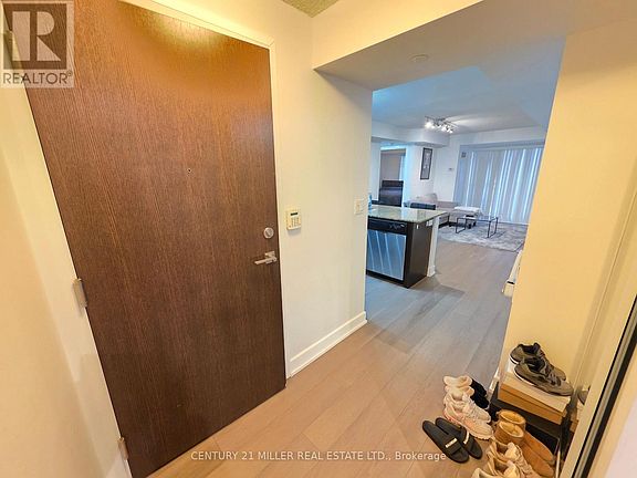 4th image of 6 Eva Rd #811