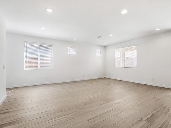 25270 N 174th Ln Print Quality 003 03 Living Room