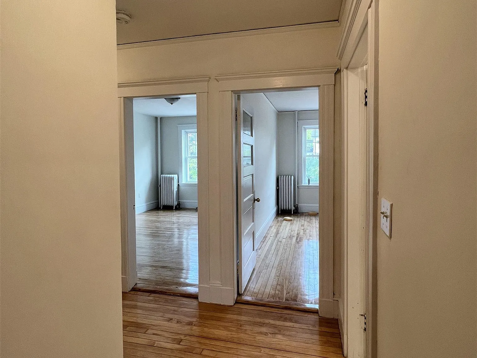 2 bed, 800 sqft, $3,600 — Photo 2