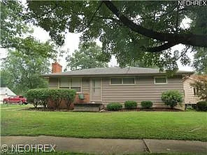 1137 Clearview St NW photo 1