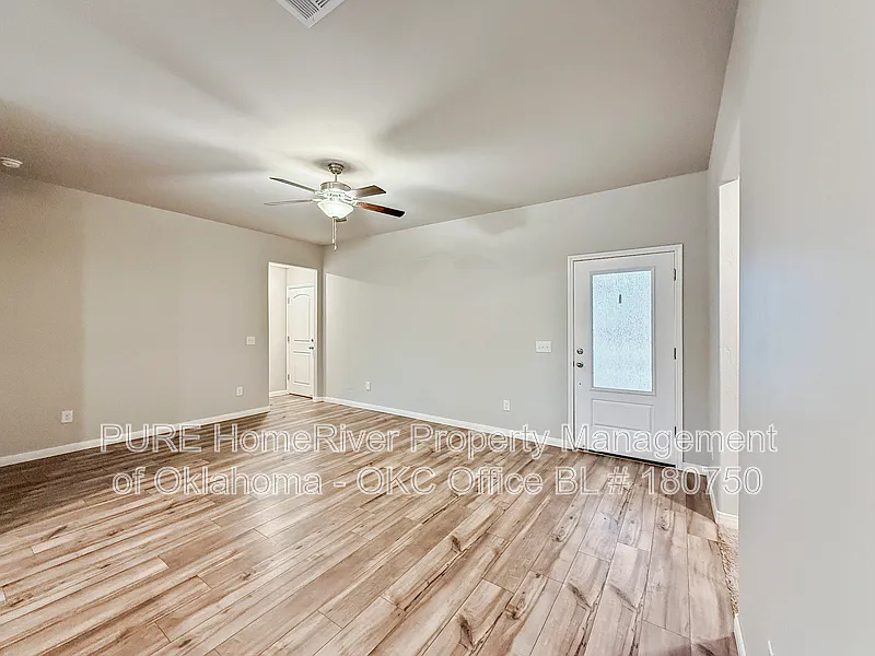 3 bed, 2.0 bath, 1152 sqft, $1,485 — Photo 2