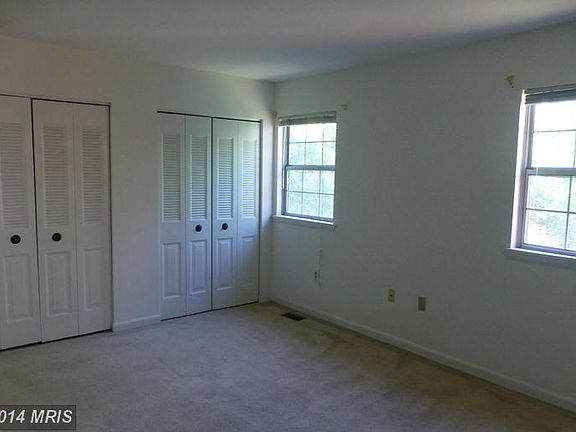 3rd image of 4407 Ensbrook Ln