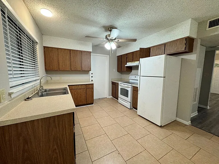 9502 Quail Village Ln — Photo 13