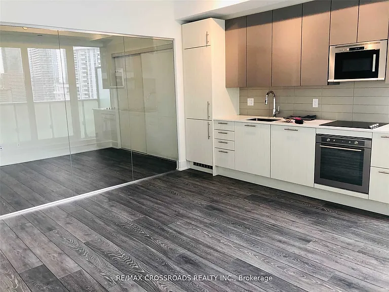 403 Church St #1907 — Photo 6