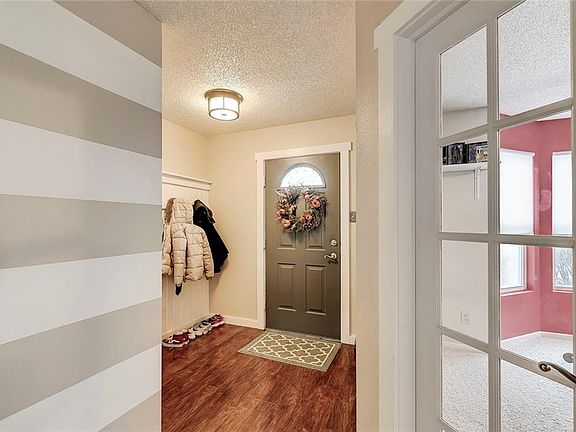2nd image of 733 Driftwood Cir