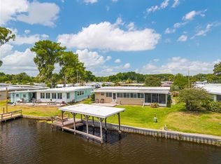 957 Todd Way, Tavares, FL 32778