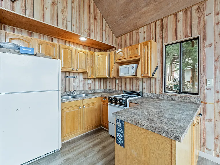 25704 Bridle Ln — Photo 7
