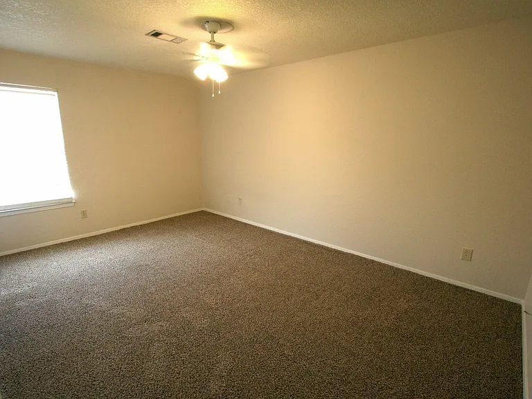 1102 Spring Loop — Photo 14