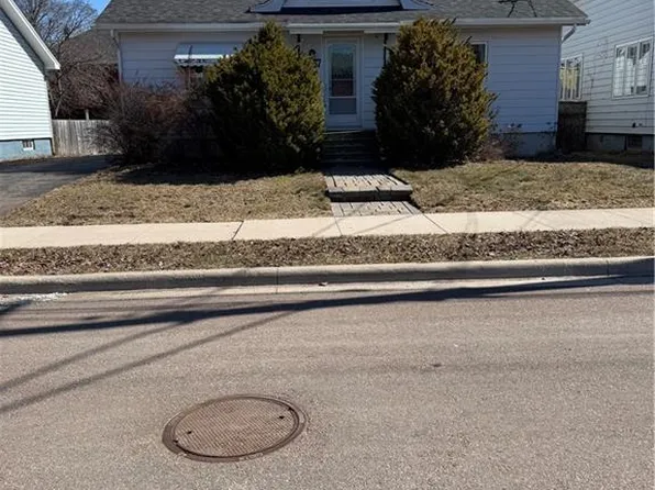 37 Winter Ave, Moncton, NB E1C 5X2