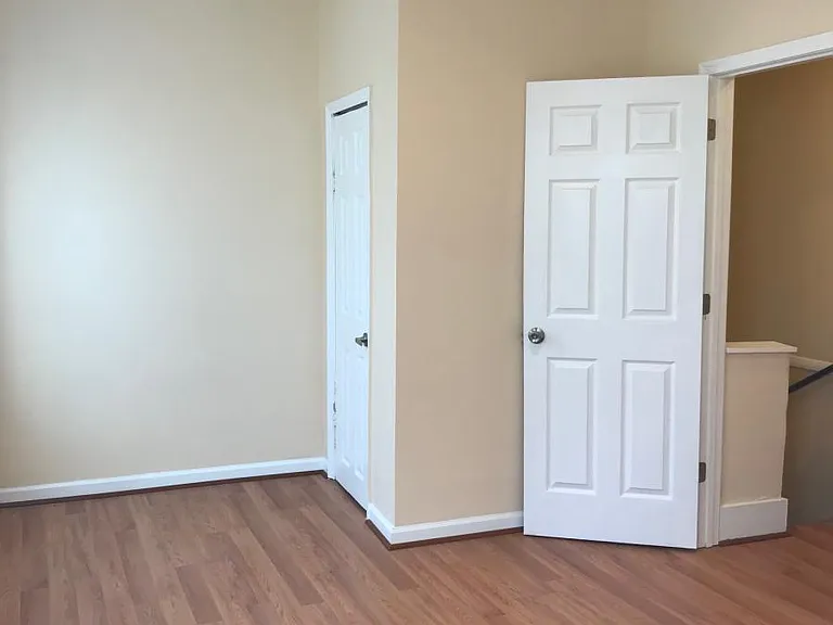 2922 Grantley Ave — Photo 4