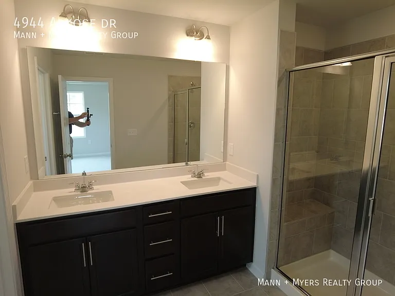 4944 Arkose Dr — Photo 22