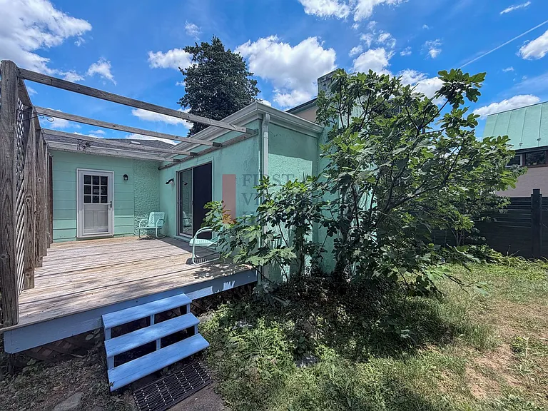 802 Elliott Ave — Photo 5
