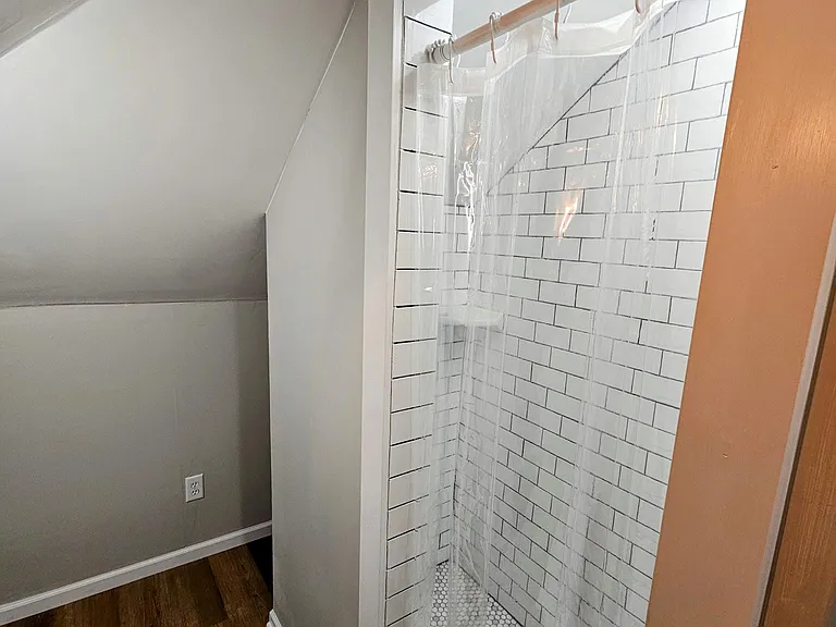 215 Dakota Ave — Photo 24