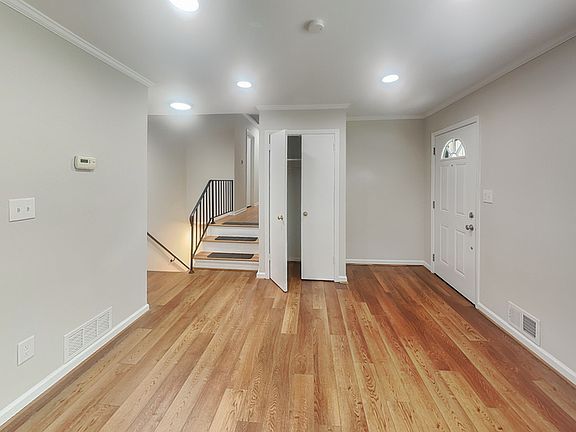 3rd image of 2902 Delcourt Dr