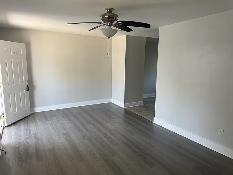 139 McDonnell Ave #22 — Photo 11