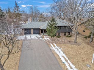 1486 Briarknoll Dr, Arden Hills, MN 55112