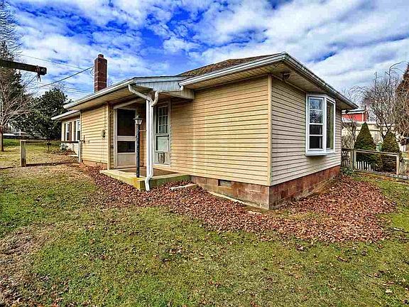 2nd image of 85 Cottage Ln